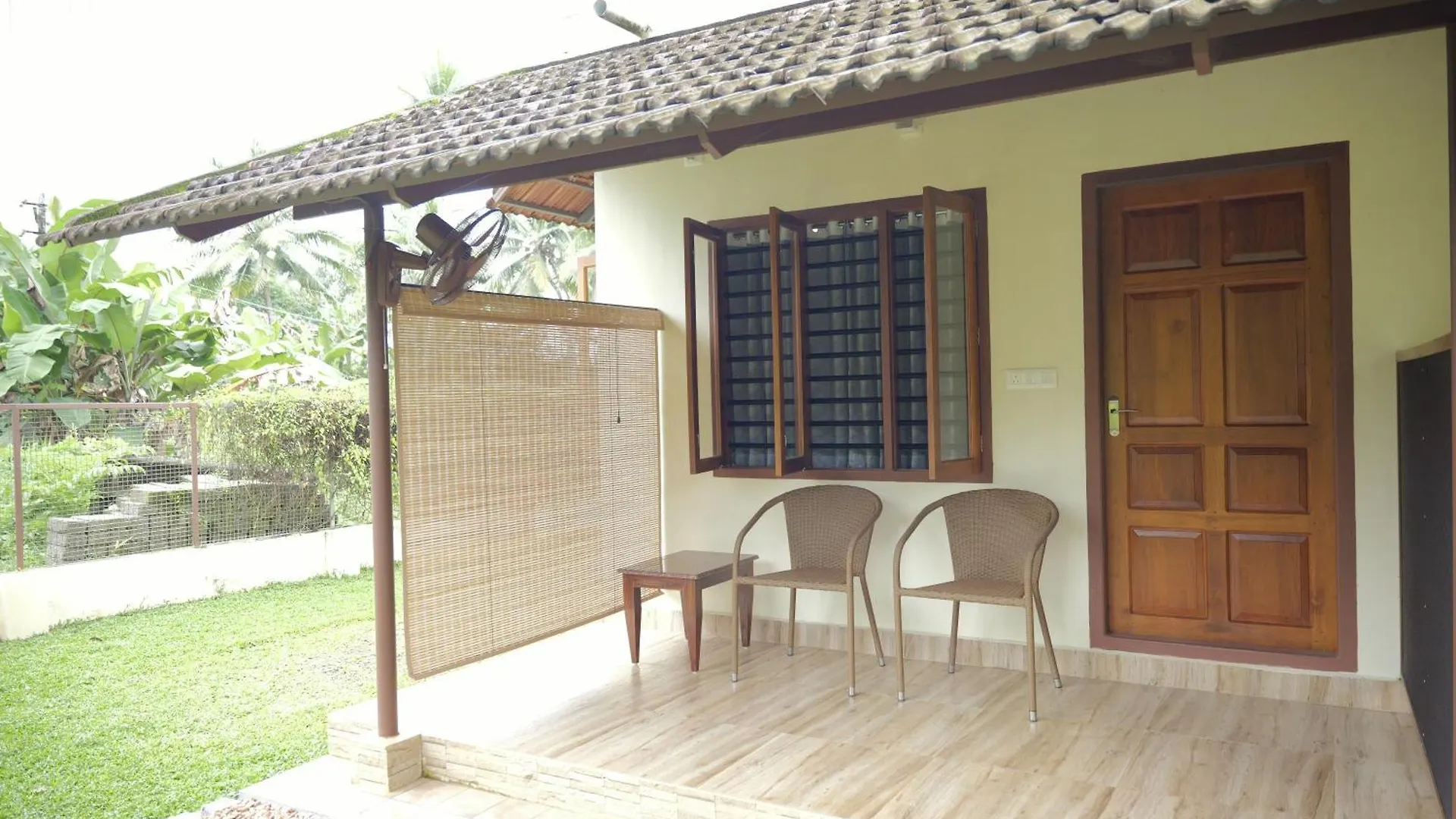 Neelambari Apartment Kumarakom Homestay