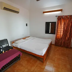 Illikkalam Lakeside Hotel